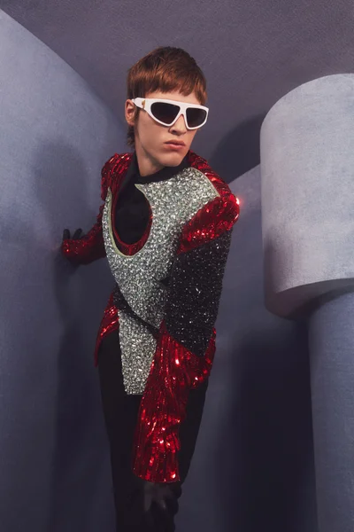Look 16
